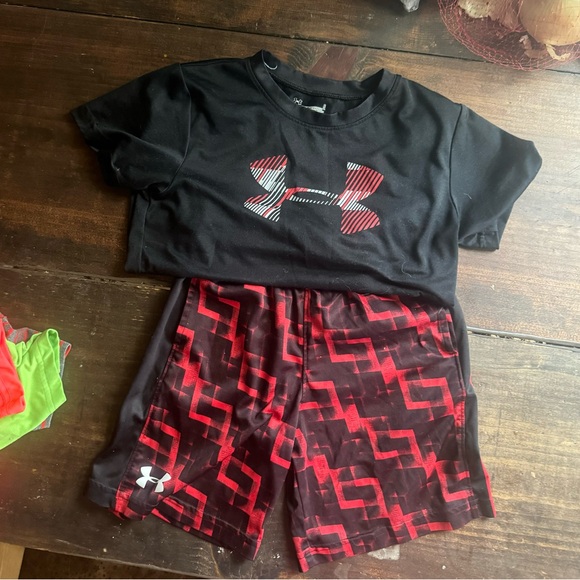 (5) Under Armour shirts (1) UA shorts youth size6 - Picture 3 of 3